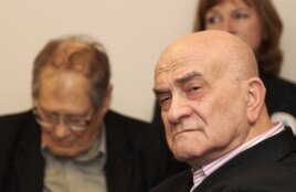 Евгений Ясин