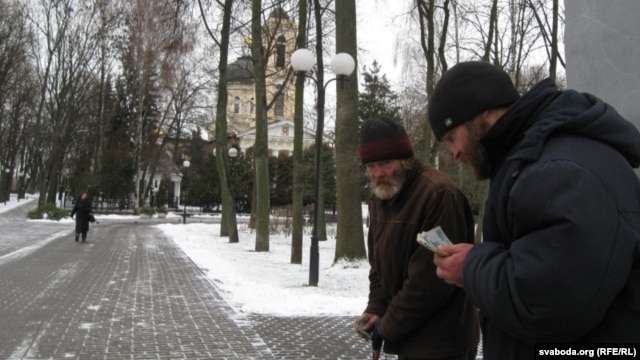 As Economy Reels, Belarusian Beggars Face Cold Shoulder From Authorities