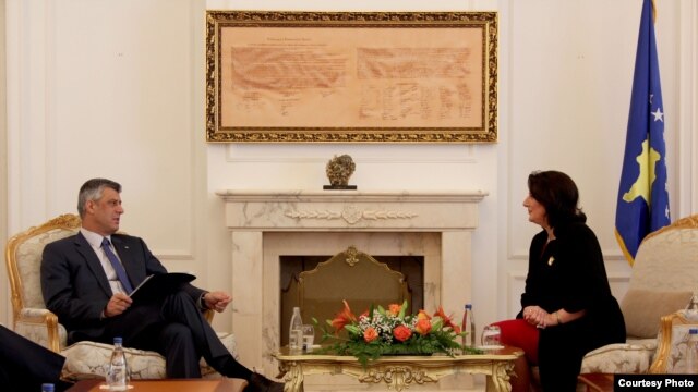 Presidentja e Kosovës Atifete Jahjaga dhe kryeministri Hashim Thaçi, foto nga arkivi