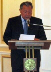 President Bakiev speaking to journalists on November 9 (RFE/RL)