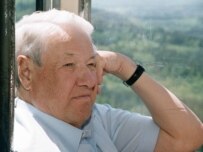 Yeltsin on vacation in sourthern Russia in May 2004 (TASS)