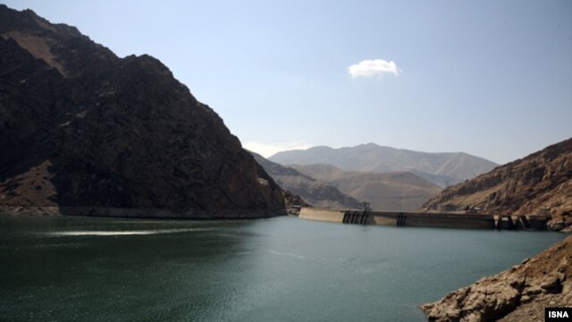سد امیر کبیر که از ذخایر آب تهران است