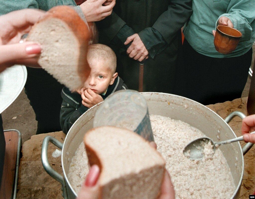 Russians Spending More To Buy Less Food - RadioFreeEurope/RadioLiberty