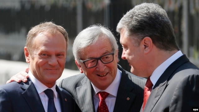 Donald Tusk, President of the European Council (left), Jean-Claude Juncker, the President of the European Commission (center), and Ukrainian President Petro Poroshenko in Kyiv on April  27. 