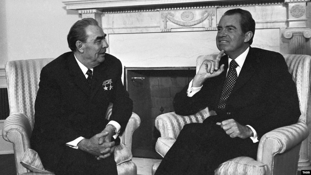 Nixon and brezhnev
