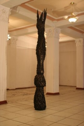 Cкульптура Триптих (фото Юрія Сулими)