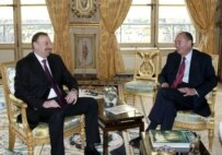 Presidents Aliyev (left) and Chirac at a previous meeting (epa)