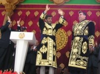Presidents Ahmadinejad (left) and Rakhmonov at the opening of the Iranian-financed Anzob tunnel in Tajikistan on July 26 (RFE/RL)