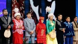 «Тәуелсіздік тағылымы» айтысына қатысқан ақындар. Астана, 13 желтоқсан 2010 жыл.