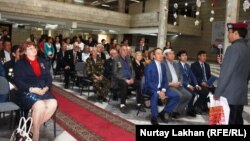 Чернобыль апатының 30 жылдығына Алматыдағы орталық музейде өткен жиынға қатысушылар. Алматы, 25 сәуір 2016 жыл.