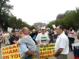 جانب من التظاهرة الاحتجاجية للجالية السورية بواشنطن