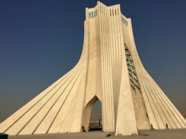 Монумент Свободы (бывший памятник 2500-летия персидской империи)
