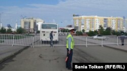 На площади Исатая и Махамбета в Атырау. 21 мая 2016 года.