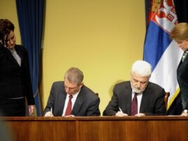 Mirko Cvetković i David Rintu potpisuju sporazum o preuzimanju smederevske železare
