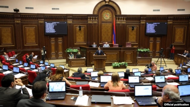 Armenia - Prime Minister Tigran Sarkisian speaks at the National Assembly, Yerevan, 3Oct2012.