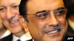 Pakistani President Asif Ali Zardari (file photo)