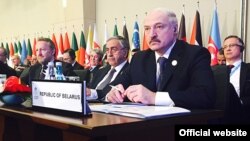 Беларусь президенті Александр Лукашенко Ислам ынтымақтастығы ұйымы саммитінде. Стамбул, 14 сәуір 2016 жыл.