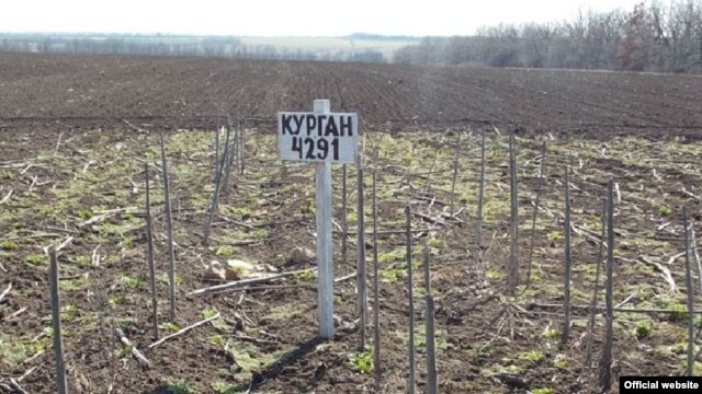 Знищені стародавні кургани, Запорізька область (фото обласного центру з охорони культурної спадщини)