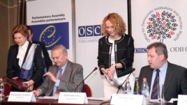 Armenia - Senior European election observers convene a joint news conference in Yerevan, 7May2012.