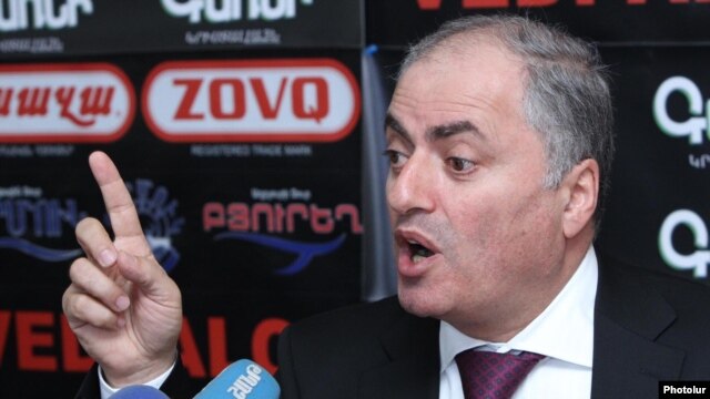 Armenia - Armen Alaverdian, deputy head of the State Revenue Committee, at a news conference in Yerevan, 18Jan2012.