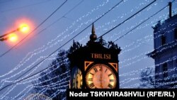 The world celebrates the coming of the new year on December 31.