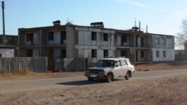 Разрушенный дом в селе Кенгир вблизи Жезказгана. 29 октября 2013 года.