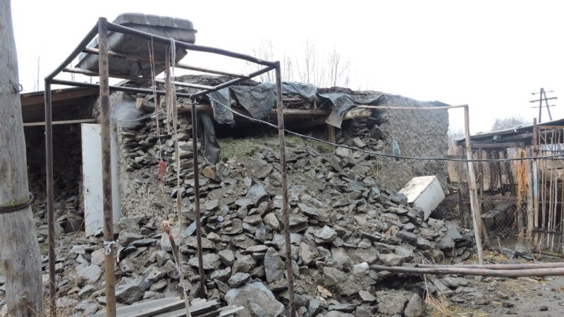 Пострадавшим от землетрясения жителям Бартанга помощь до сих пор еще не поступила