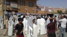 المئات ينتظرون تسلم التعويضات في ميسان