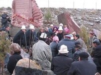 A monument erected to the demonstrators who died after police fired on the crowd in Aksy (RFE/RL)