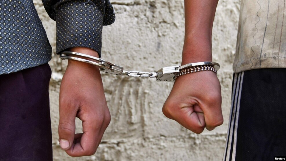 ضبط طالب انتحل صفة شقيقه المتوفي لاستخراج رخصة قيادة 