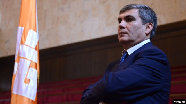 Armenia -- Opposition leader Aram Sarkisian at a congress of  his Hanrapetutyun (Republic) party in Yerevan, 21Dec2012.