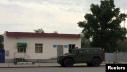 У воинской части в городе Актобе, на которую 5 июня 2016 года было совершено вооруженное нападение.