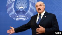 The EU has expressed gratitude to President Alyaksandr Lukashenka for facilitating talks with Russia over the conflict in eastern Ukraine.