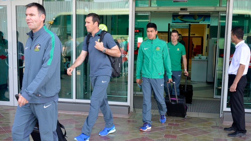Сборная Австралии по футболу прибыла в Душанбе.