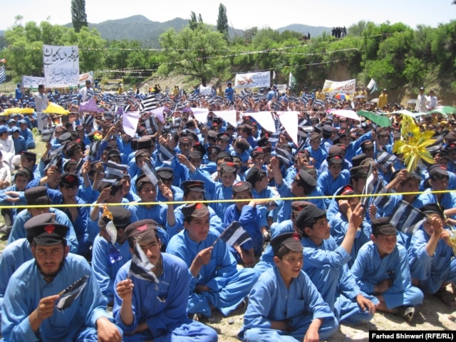 Supporters of Ansar ul-Islam note that the group allows and protects schools in the regions it controls, while they are the targets of attacks by other Pakistani Taliban factions.