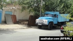 Ashgabat residents say they get little notice before the bulldozers arrive.