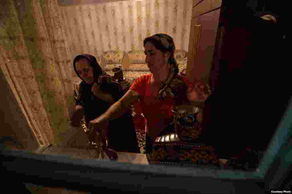The dowry items are installed in newlyweds' home. 