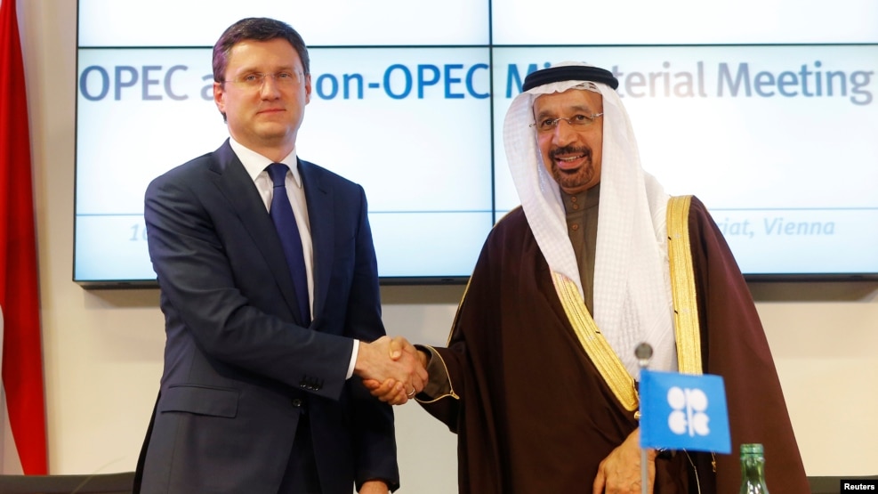 Russian Energy Minister Aleksandr Novak (left) and Saudi Energy Minister Khalid al-Falih in Vienna after an agreement between OPEC and 11 major oil producers outside the cartel to curb production beginning in January.