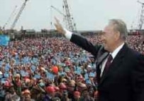 President Nazarbaev campaigning ahead of his December 2005 reelection (official website)