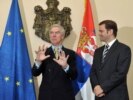 Kuper u šatl diplomatiji, Beograd ne menja stav