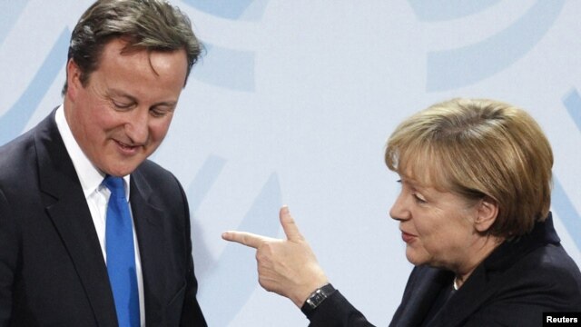 Kancelarja Angela Merkel gjatë një takimi të mëhershëm me kryeministrin britanik, David Cameron 