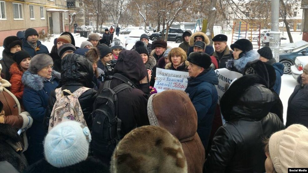 Dozens of Ufa residents took part in the protest, demanding that they be relocated to building that were not at risk from sinkholes.