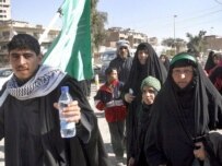 Shi'ite pilgrims near Baghdad on March 6 (epa)