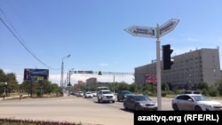 В городе Актобе на второй день после вооружённого нападения.