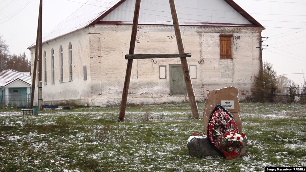 Бывшая кирха, а ныне местный Дом культуры