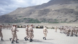 Учения таджикской армии в городе Хорог Горно-Бадахшанской автономной области, 3 мая 2013 года.