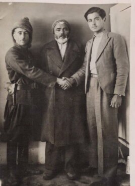 سه تن از رهبران کومله ژ.ک. از راست: عبدالرحمن رسولی، قاسم قادری قاضی، حسین فروهر