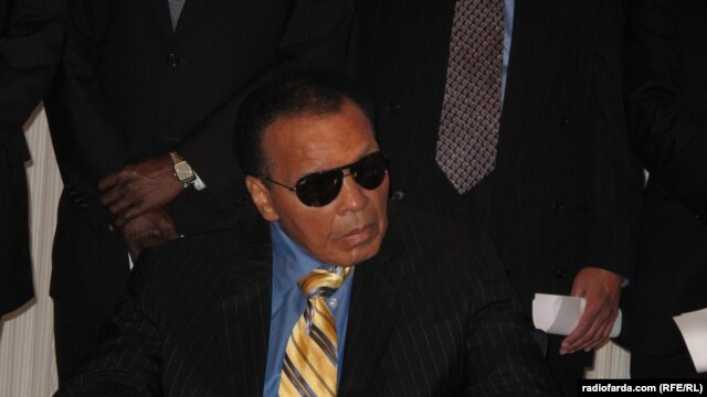 Speaking at the Washington press conference through his wife, Lonnie, Muhammad Ali called for the "compassionate release" of the two men. 