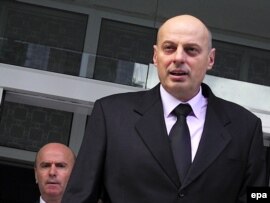 Agim Čeku ispred suda u Bugarskoj
