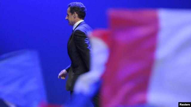 Nikola Sarkozi nakon govora pred pristalicama 6. maj 2012.